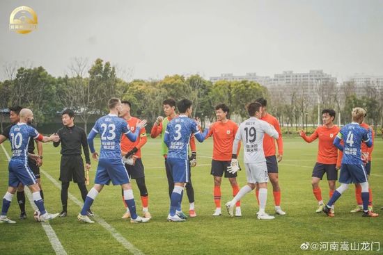 叶辰忽然主动把将来远洋运输集团的物资补给业务都交给他，这其中蕴含的巨大利润，对他来说简直就是雪中送炭。